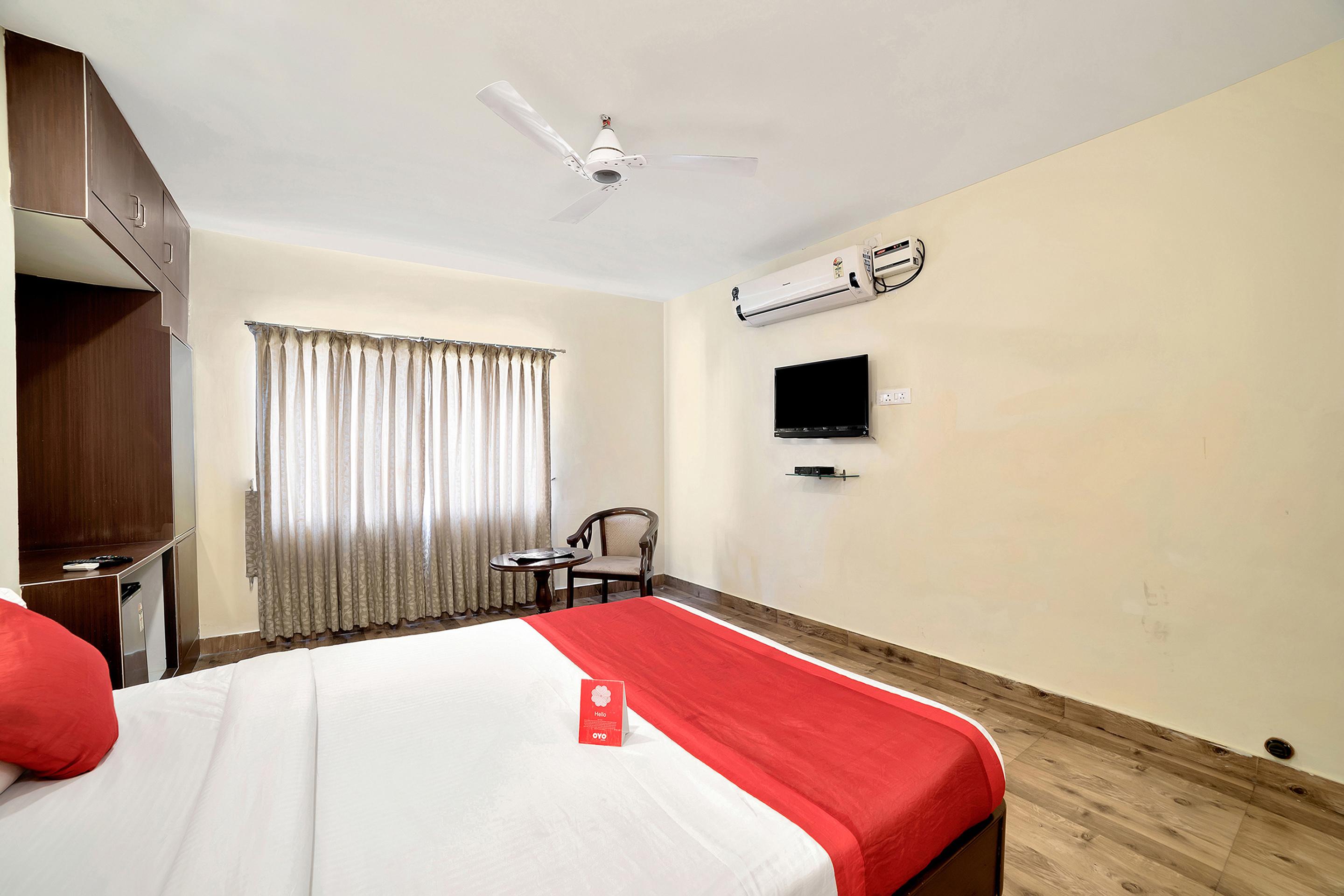 Oyo 674 Apartment Hotel Manar Luxury Suites Hyderabad Esterno foto
