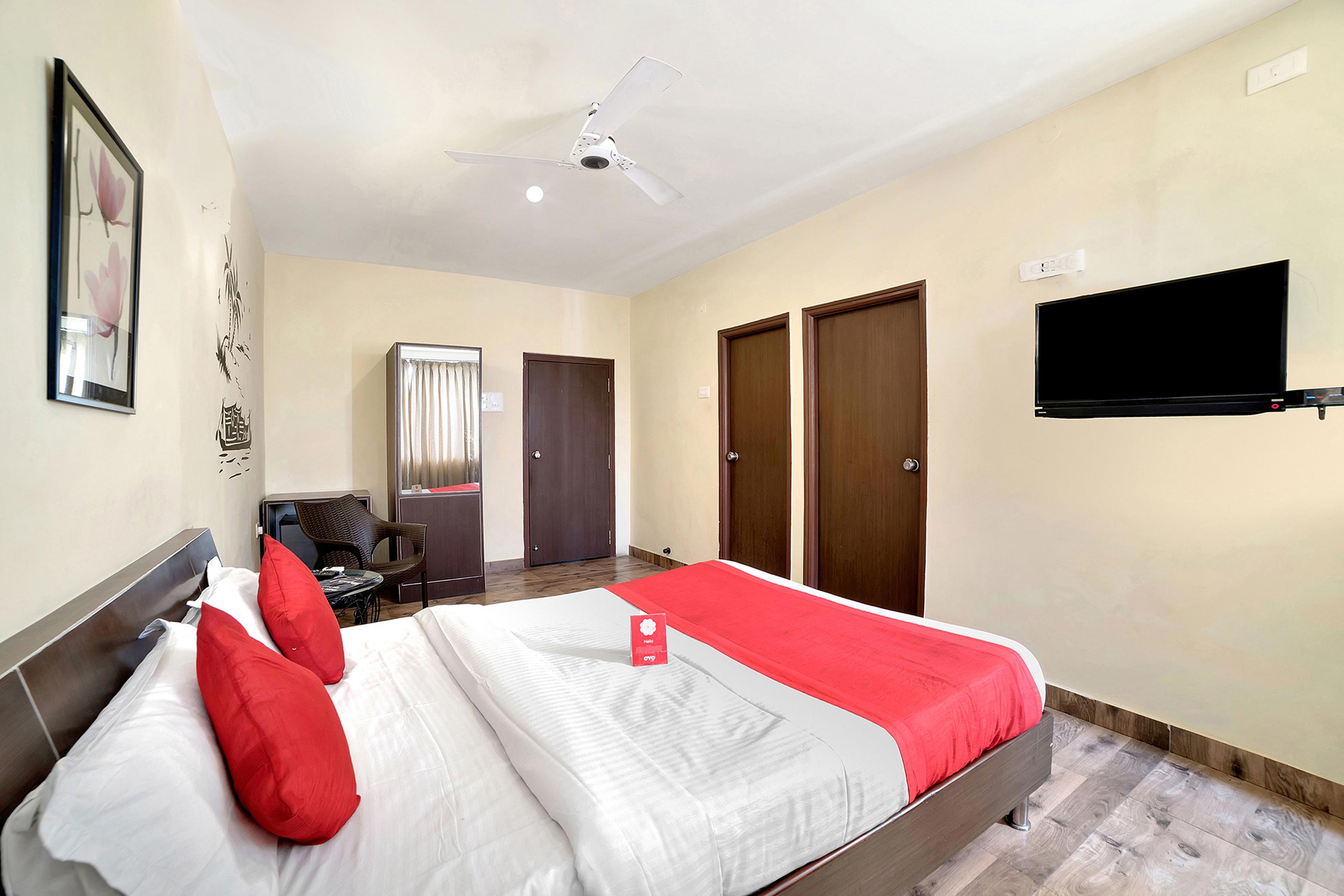 Oyo 674 Apartment Hotel Manar Luxury Suites Hyderabad Esterno foto